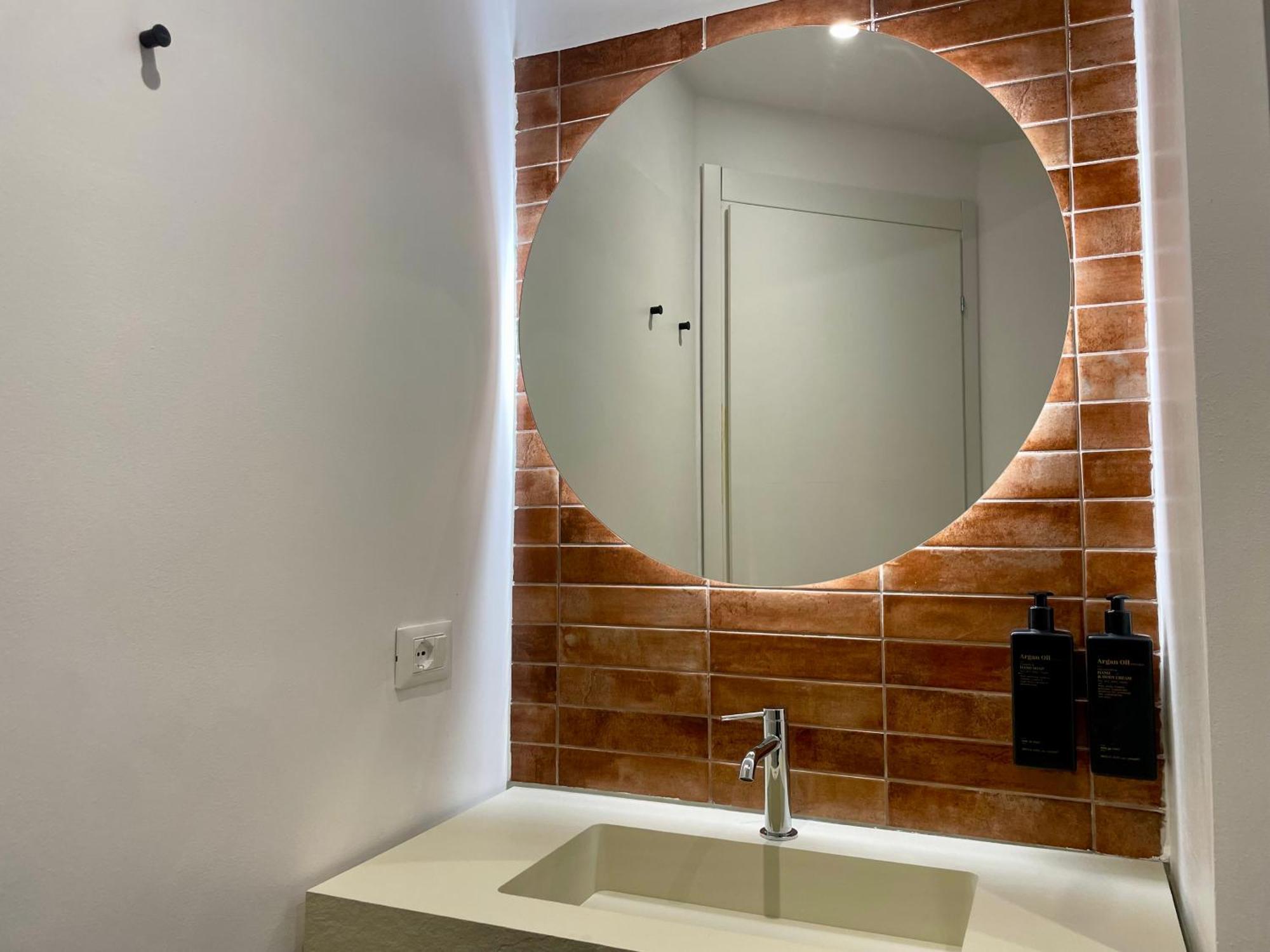 Relstay - Assarotti Suites Genoa Luaran gambar
