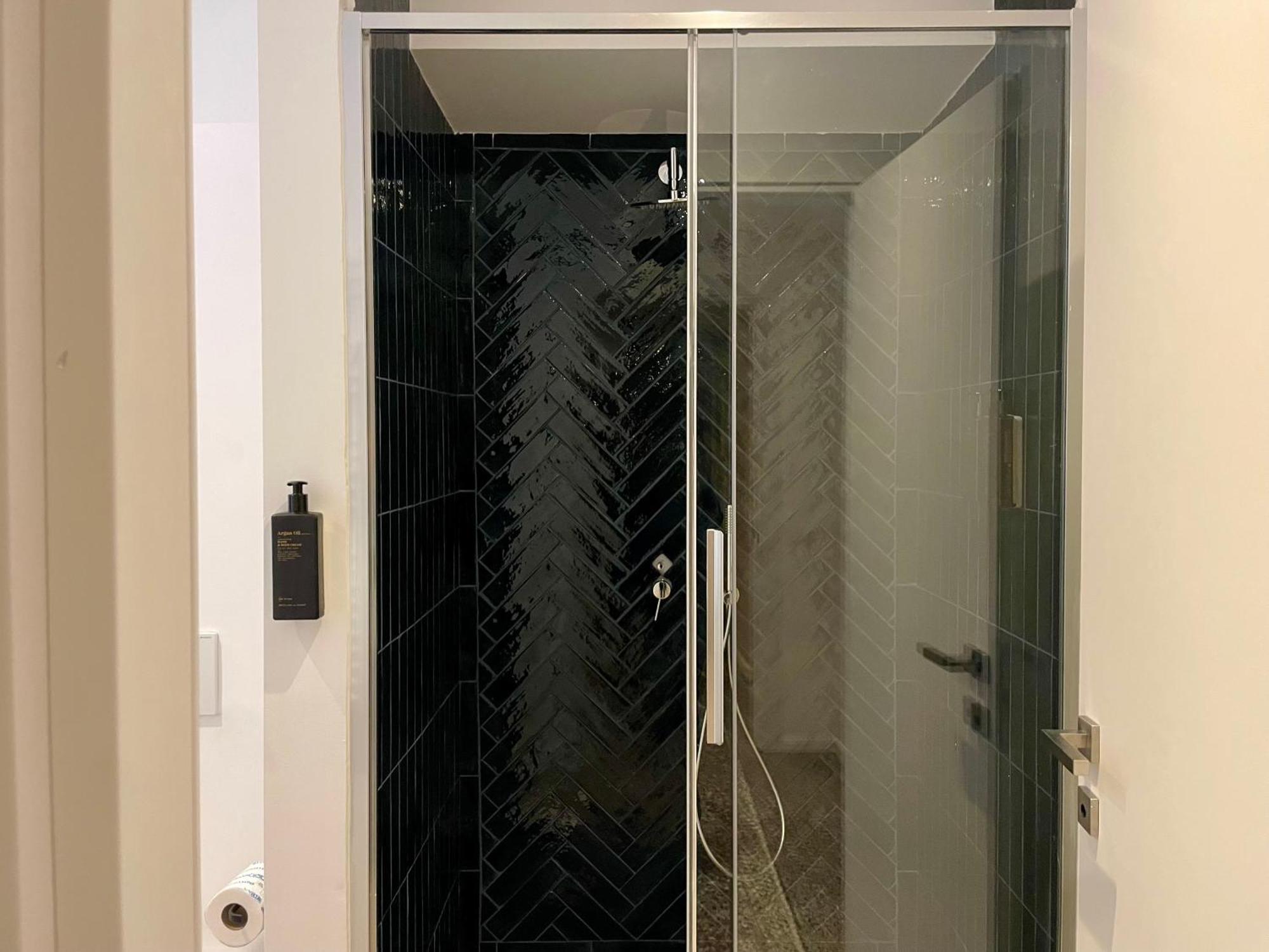 Relstay - Assarotti Suites Genoa Luaran gambar